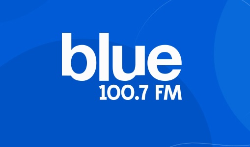 El Grupo América adquiere la totalidad de las acciones de Blue 100.7 tras comprar el 49% que pertenecía a Alpha Media