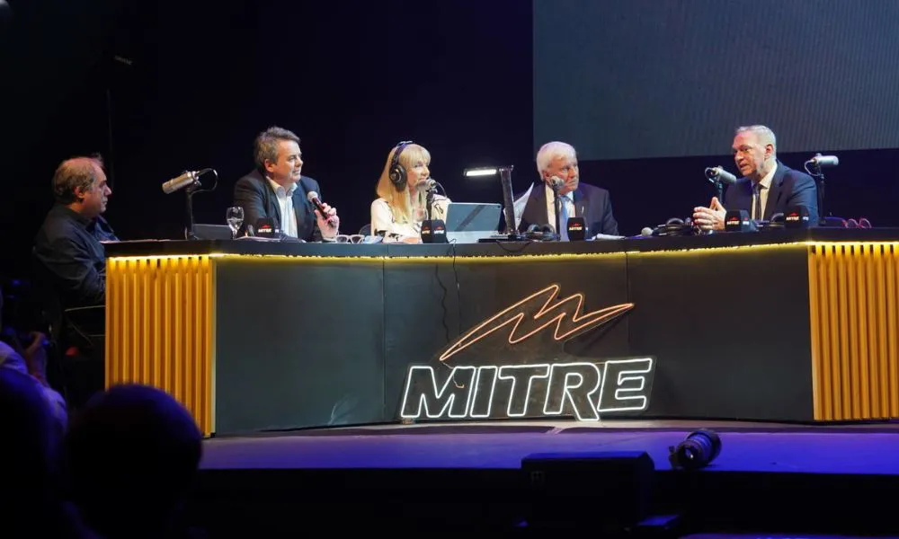 Radio Mitre celebró sus 100 años en el Teatro Coliseo