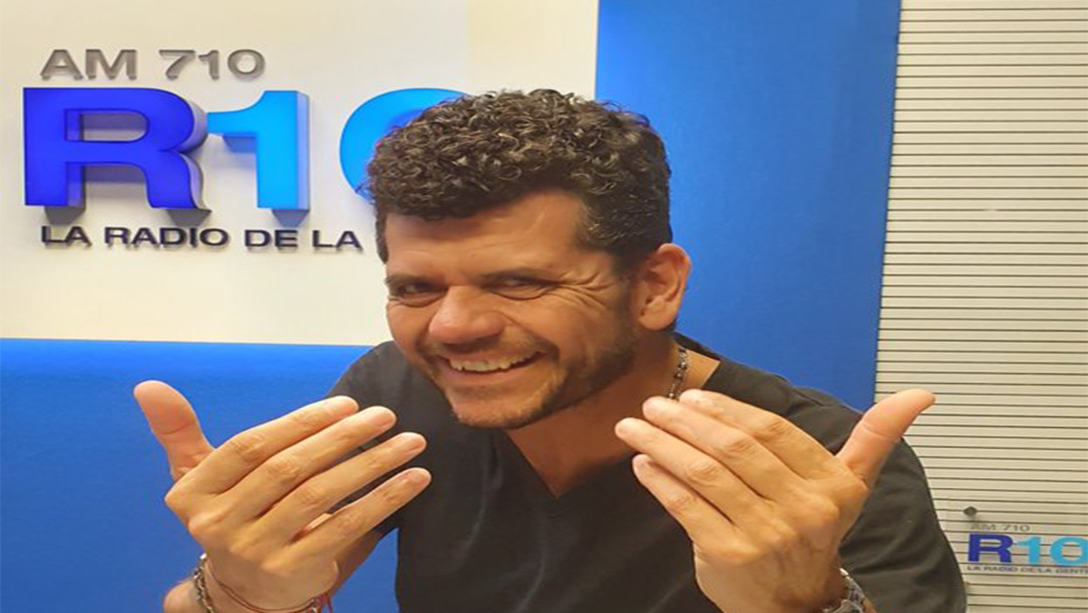 Tras La Salida De Hanglin Marcelo Etcheverry Se Hara Cargo De La Noche De Radio 10 Notidial