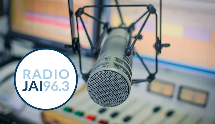 Tomó la fotografía que expuso a Adorni y ahora advierte que su radio podría desaparecer